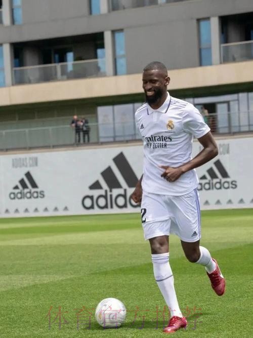 药厂后卫塔:吕迪格的心理战术影响对手心态 药厂后卫塔:吕迪格的心理战术影响对手心态